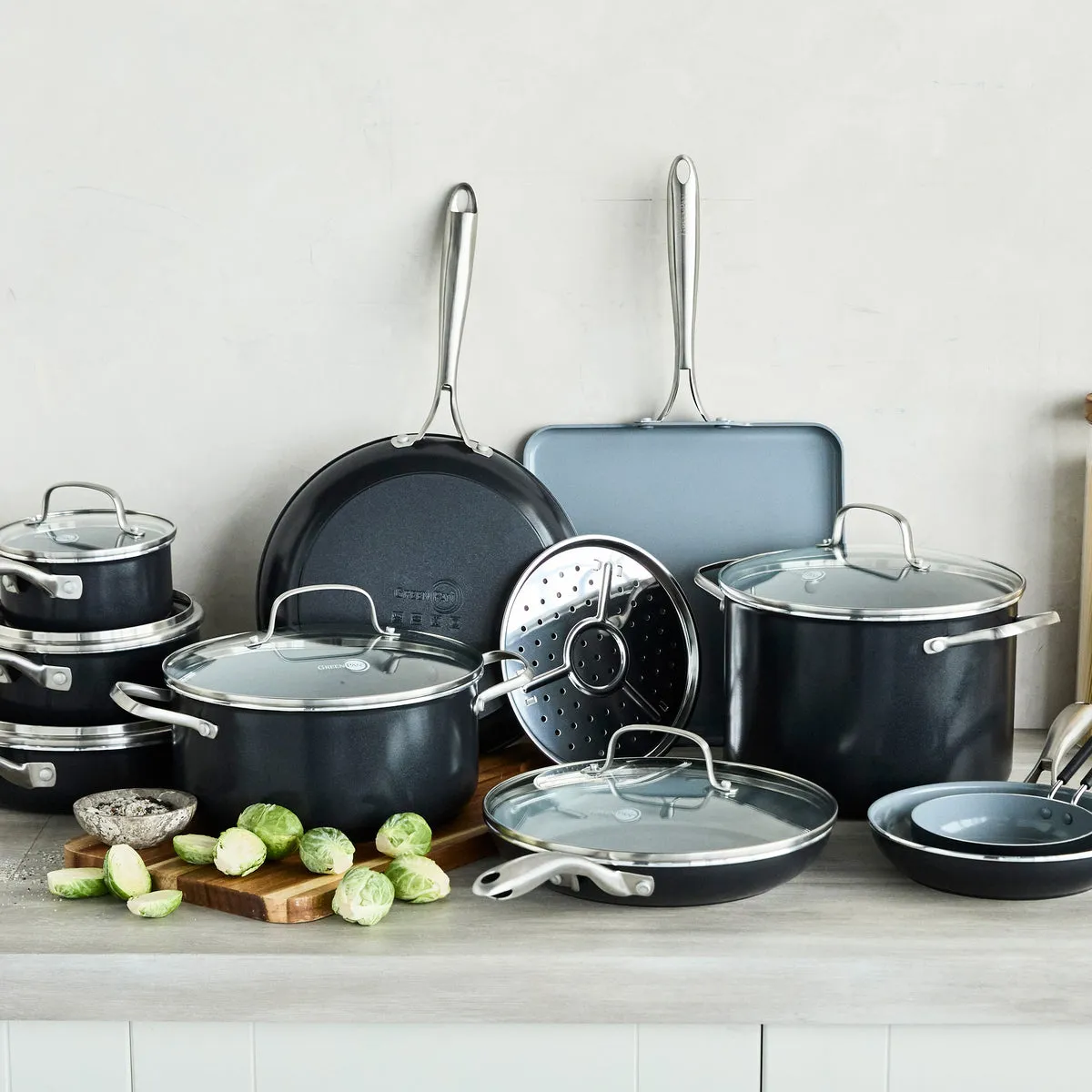 Swift Ceramic Nonstick 17-Piece Cookware Set